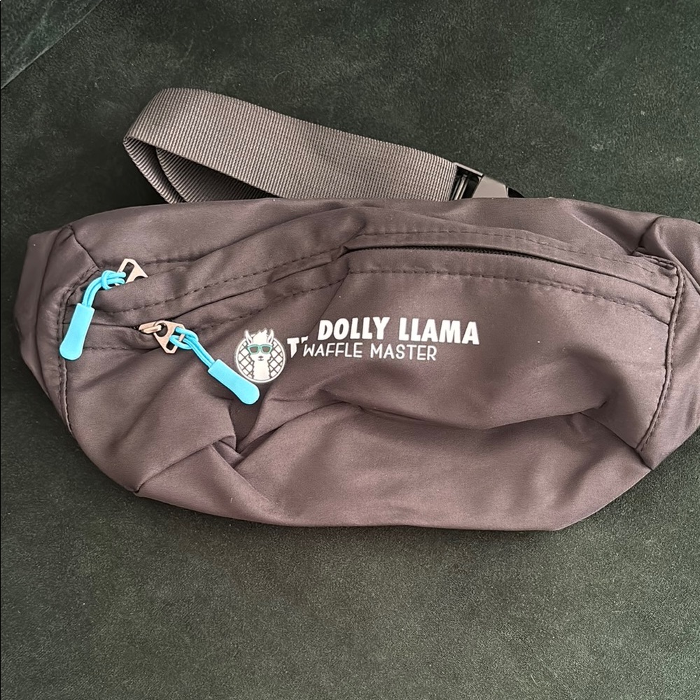 The Dolly Llama Gray Waist Bag/Fanny Pack